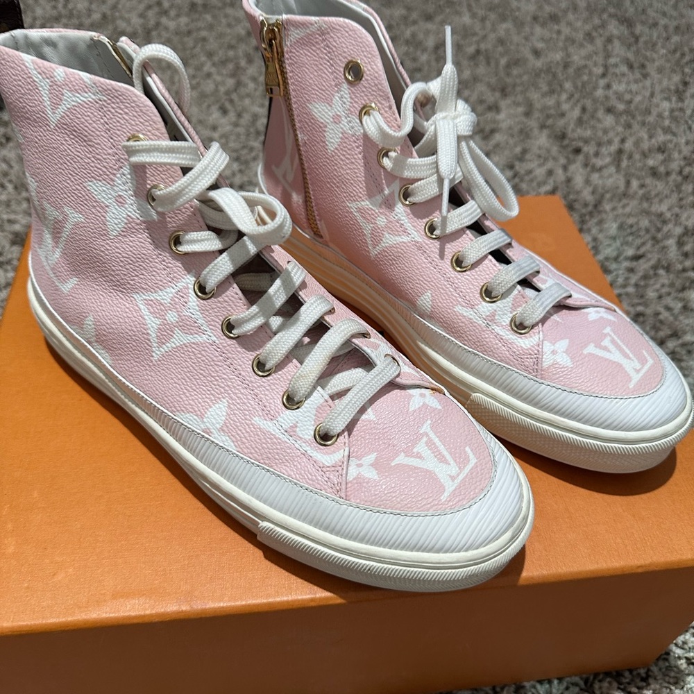 Louis Vuitton Pink Leather High top sneakers sizes 38 - Picture 6 of 6